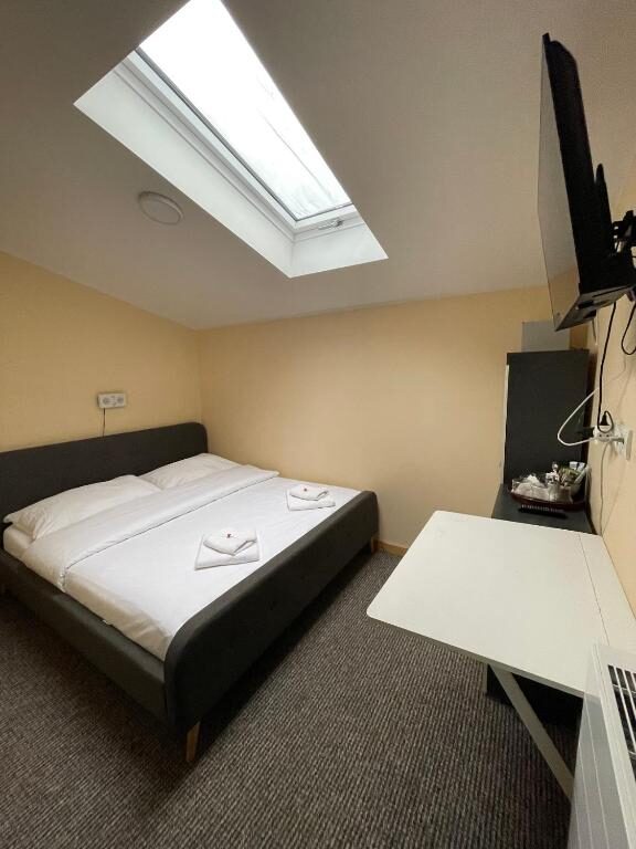 Čtyřlůžkový pokoj - Hotel Jahodnice Praha